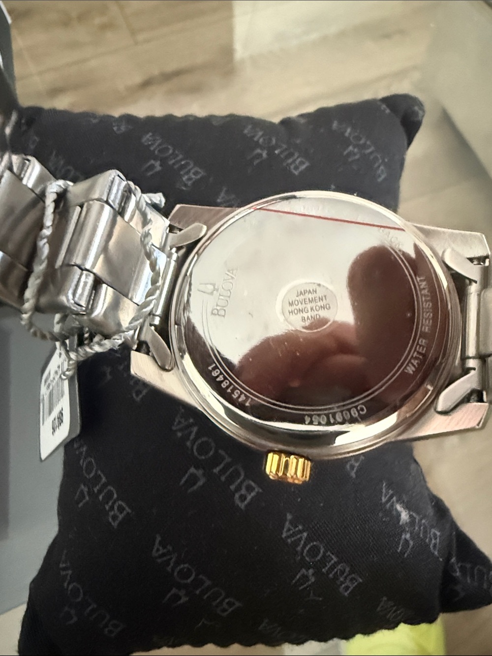 Bulova men’s casual silver stainless steel quartz watch 98A126 - Picture 3 of 7